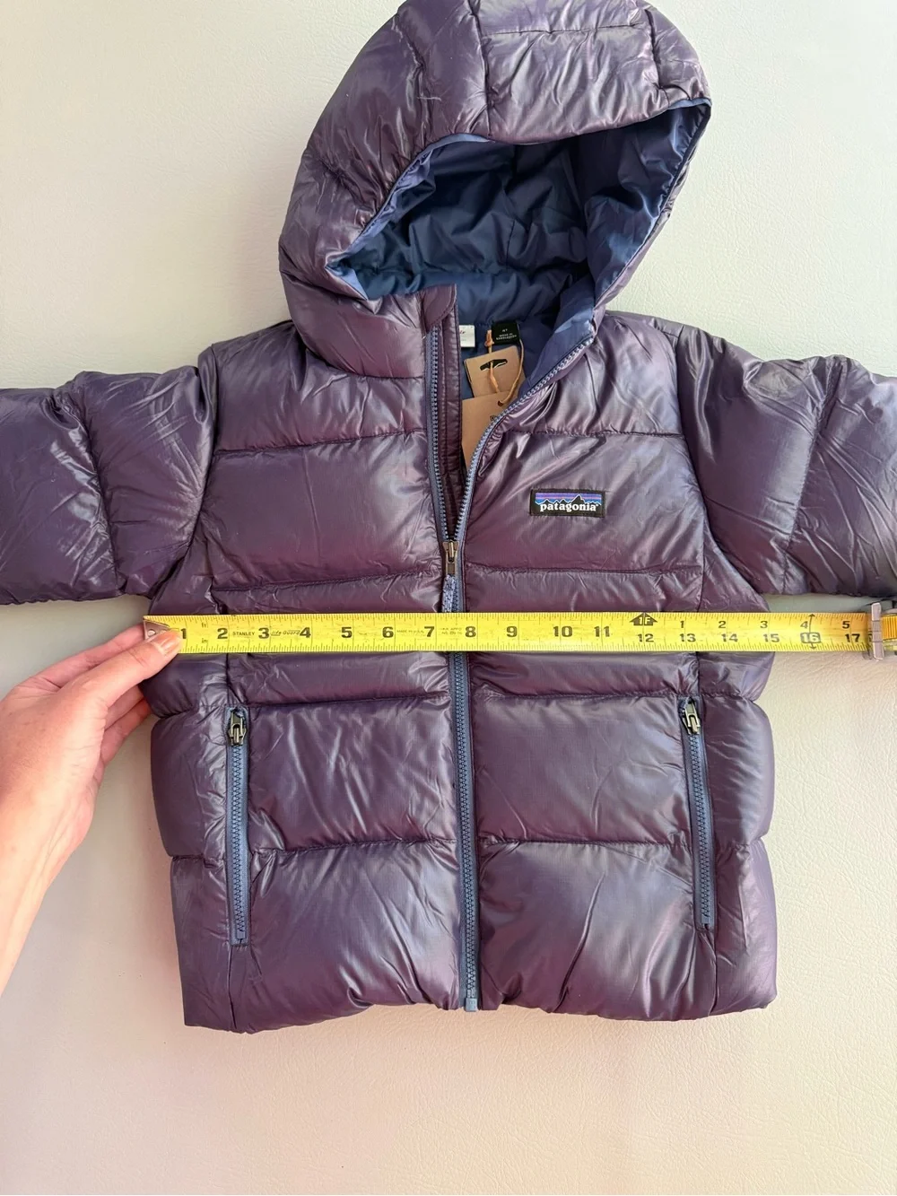 Patagonia Baby Hi-Loft Down Sweater Hoody Jacket Plummet Purple 4T or 5T New Tag